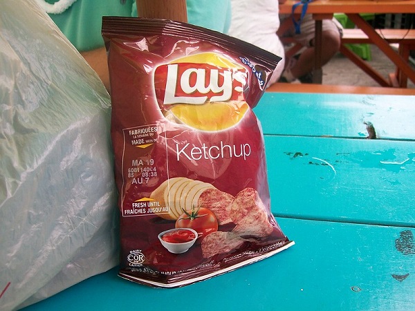 Ketchup-Flavour-Chips-Canada-Supermarket-Food